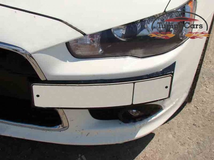 Рамка под номер на передний бампер Lancer X 2010- (текстурный пластик)